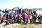 Fidanlar toprakla buluşmaya devam ediyor