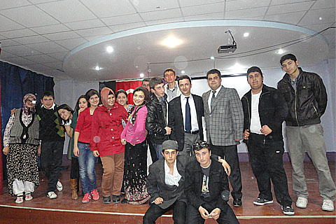 Honaz HEM’den muhteşem tiyatro