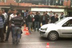 İzmir yolunu trafiğe kapattılar