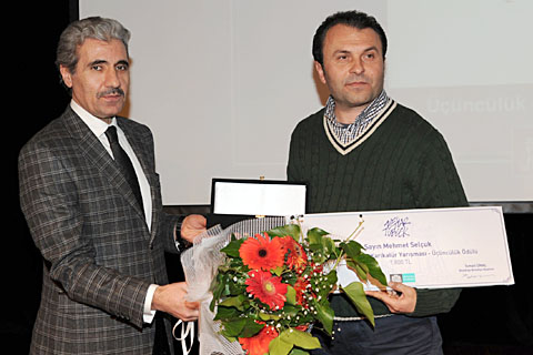 Mehmet Selçuk ödülünü aldı