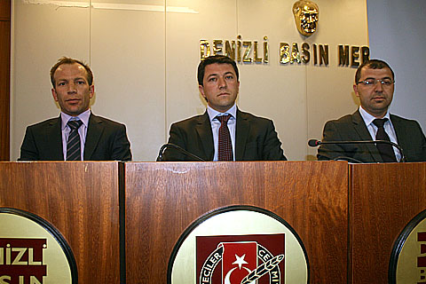 Atıkları toplayıp, yeniden kazandırıyorlar