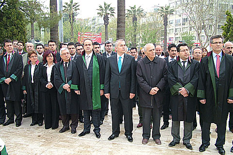 Tarihi yazan olduk, tarihin malzemesi değil