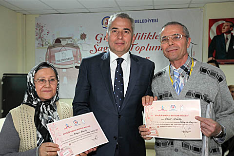 Evlilik okulundan 53 mezun