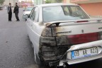 Genç kadın iki aracı kundakladı