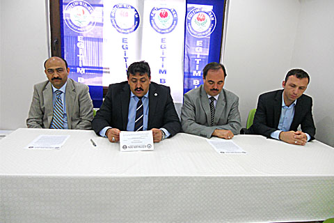 Öğretmenlere uygulanan şiddeti kınıyoruz!