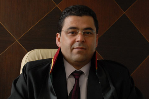 30 bin hakim ve savcıya ihtiyaç var