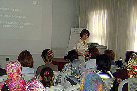 Aile içi şiddet ve çatışmayı anlattı
