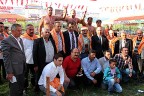 Beyağaç’ın başpehlivanı Bakan