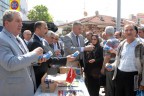 Ücretsiz süt dağıttılar