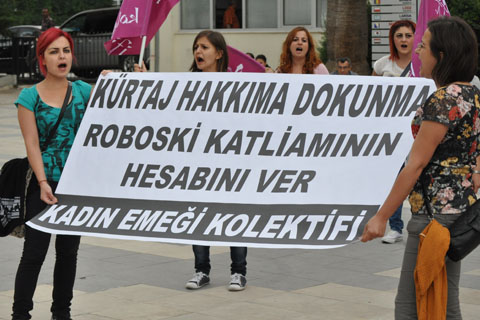 Denizlili kadınlardan kürtaj eylemi