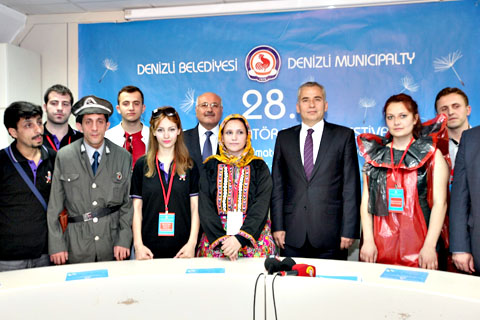 Denizli tiyatroya doyacak