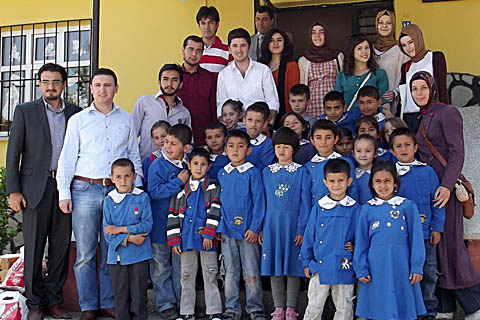 Genç MÜSİAD öğrencileri sevindirdi
