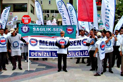 Memur-Sen’den zam oranı eylemi