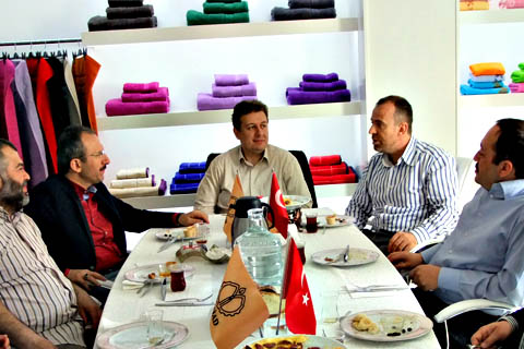 Tekstilin geleceği ve sorunlarını tartıştılar