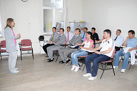 Umke Üyelerine İngilizce Eğitimi