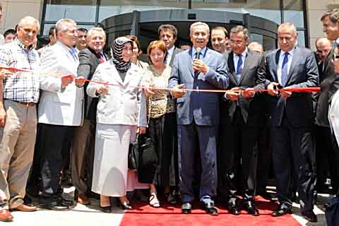 Arınç, Denizli Dedeman Park Otel’i hizmete açtı
