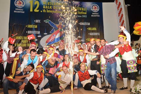 Halk dansları festivali sona erdi