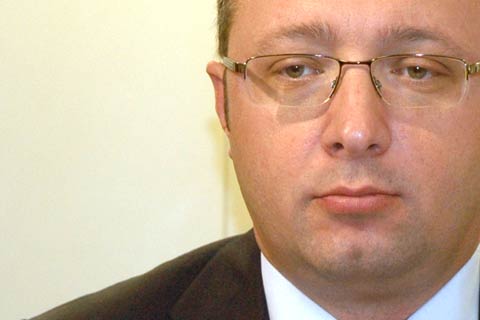 Doğal gaz çalışmaları alt ve üst yapıya takıldı