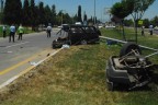 Direğe çarpıp ikiye ayrıldı
