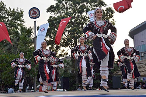 Festivalde Gala Cuma gecesi