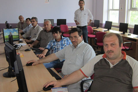Honaz’ın imamları bilgisayar öğreniyor