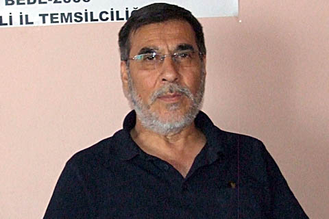 Emekli insanca yaşamayı hayal ediyor