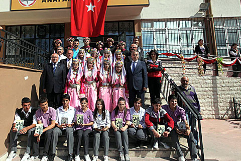 Öğrencilere karne hediyesi Başkan Zolan’dan