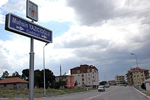 Yazıcıoğlu’nun adı, Honaz’da caddeye verildi