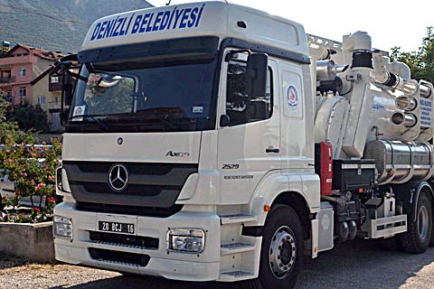 Bu araç tıkanmış büyük kanalları açacak