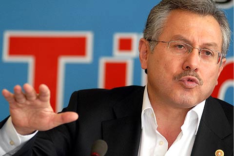 Ak Parti Milletvekili Yüksel’den eş durumu sözü