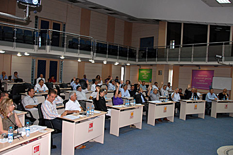 Denizli Belediye Meclisi’nde, Zeybekci tartışması