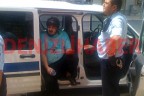 Elini satırla kesip sokakta dolaşmaya çıktı