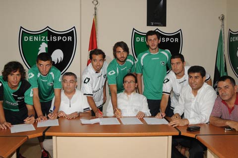 Denizlispor 6 yeni futbolcuyla sözleşme imzaladı