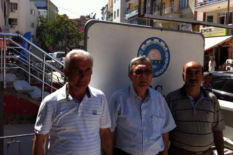 MHP’li Ayhan sorun dinliyor