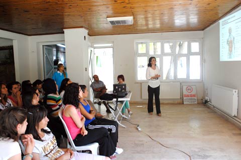 Doğa kampında madde bağımlılığı semineri