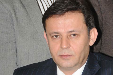 Belediyeden muhtarlara “Kongreye gelin” telefonu