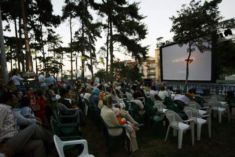 Köylere gezici yazlık sinema