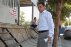 Kaldırım işgali için suç duyurusunda bulundu
