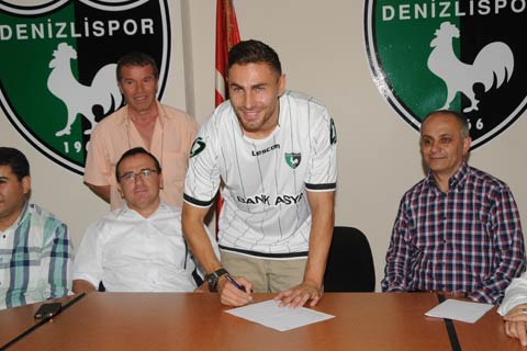 Denizlispor Bajram’a imza attırdı