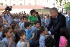 9 bin öğrenciye önlük hediyesi