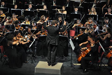 Türkiye Gençlik Filarmoni Orkestrası geçti