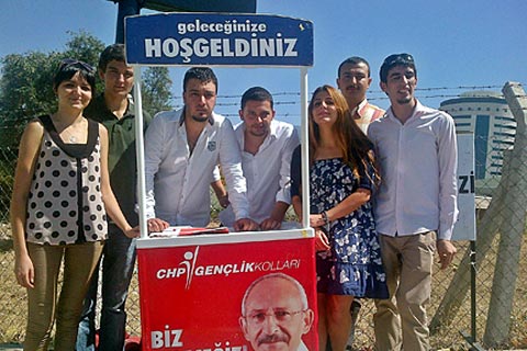 CHP’li gençler hoşgeldin dedi