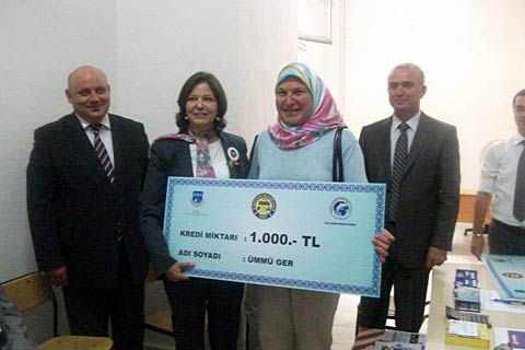 Kadın girişimcilere 7 bin liralık çek