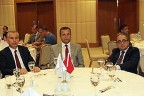 Vali Demir, bürokrasiden yakındı