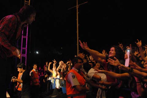 Duman Denizli konserinde coşturdu