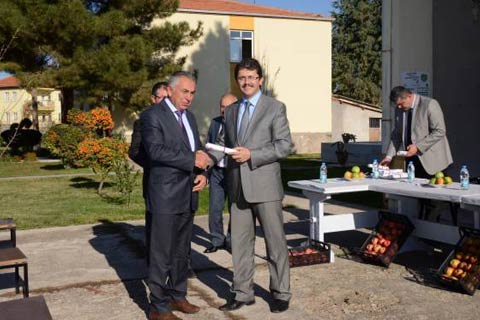 Denizli’de iyi tarım yapan çiftçiye sertifika