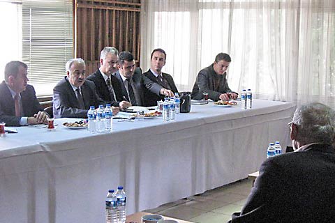 Kanat, orman köylülerinin sorunlarını dinledi