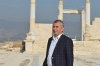 Zolan Laodikya’yı tanıttı