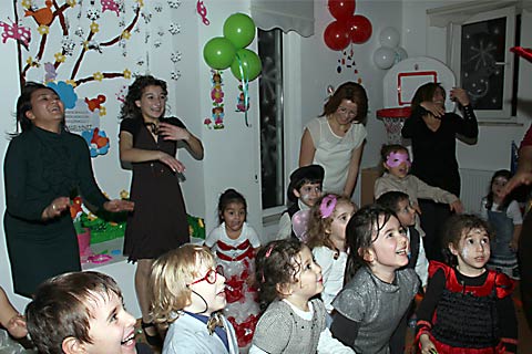 Minikler Koleji’nde erken yılbaşı kutlaması