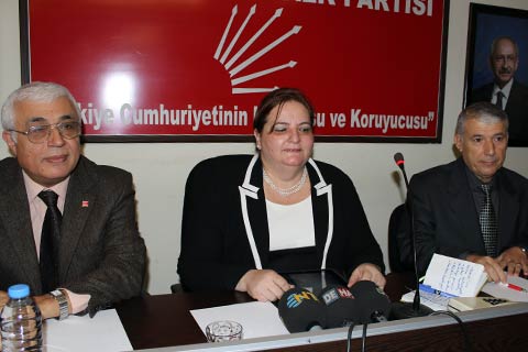 Tamaylıgil “Gül AKP’li gibi davranıyor”